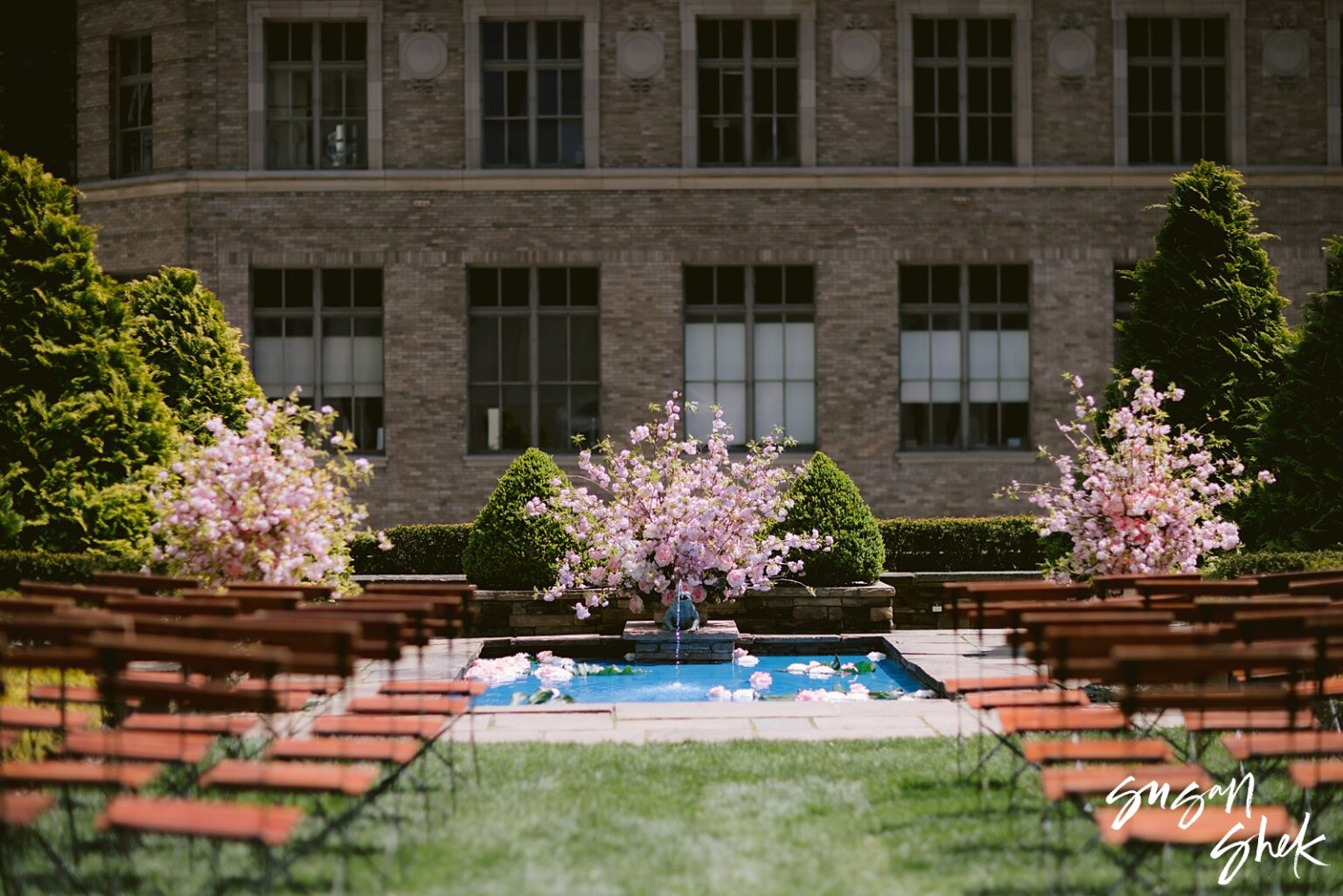 cherry blossom wedding at 620 loft and garden